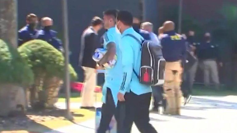 Messi llegó rengo a Brasil: ¿Podrá jugar el clásico?