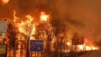 incendios forestales en cordoba: viviendas quemadas y cientos de evacuados