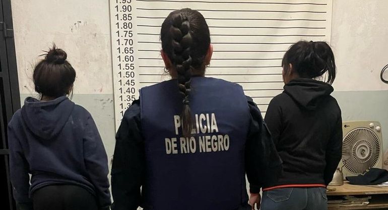 Las dos mujeres acusadas de asaltar a la taxista fueron detenidas por efectivos de la Comisaría 4ta cerca del hecho.&nbsp;