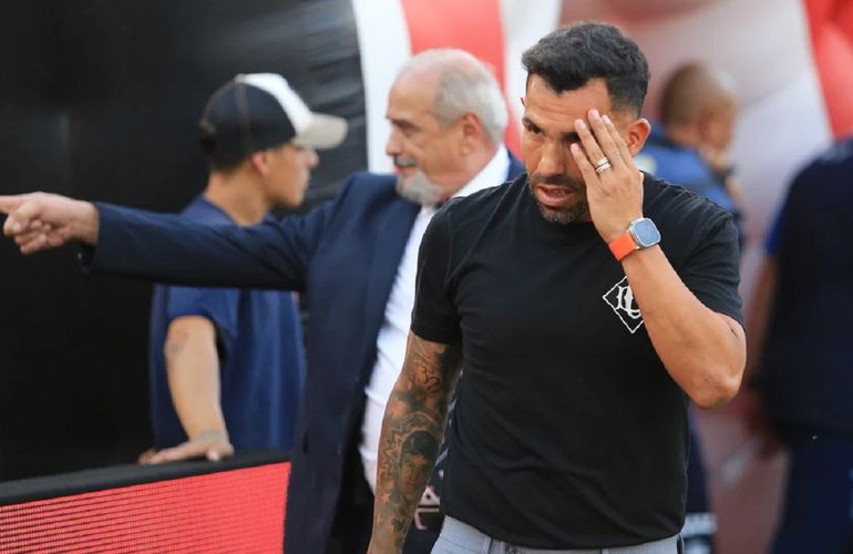Tevez y la cruda descripción de cómo es dirigir a Independiente