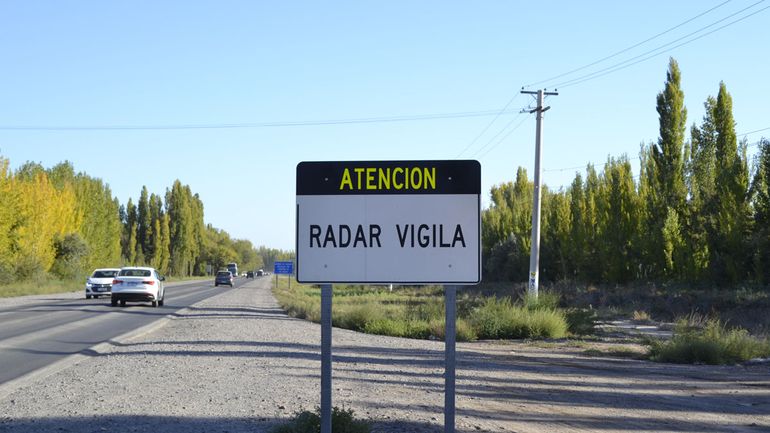 Los equipos que si funcionan y multan, son los autorizados en municipios específicos de la provincia.