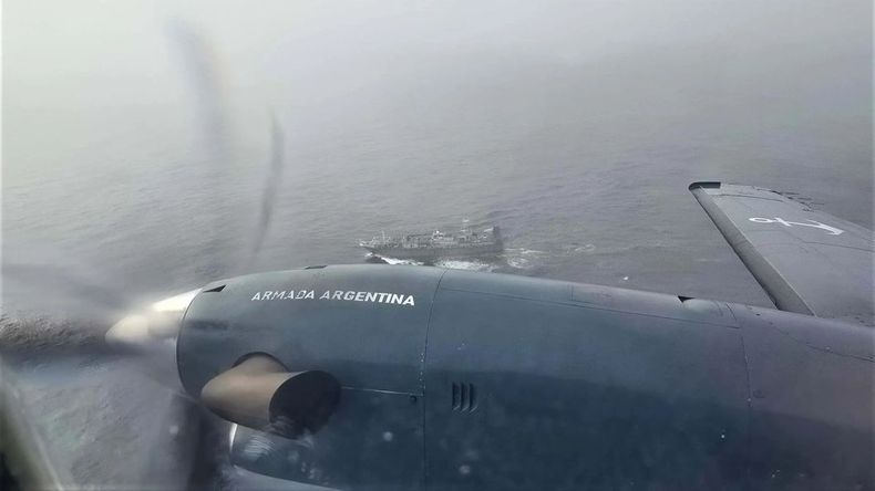 Así detectaron 400 buques extranjeros cerca del límite marítimo argentino