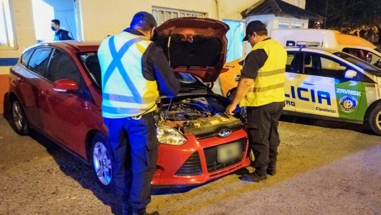 La Policía dio con un auto que había sido robado en Córdoba 