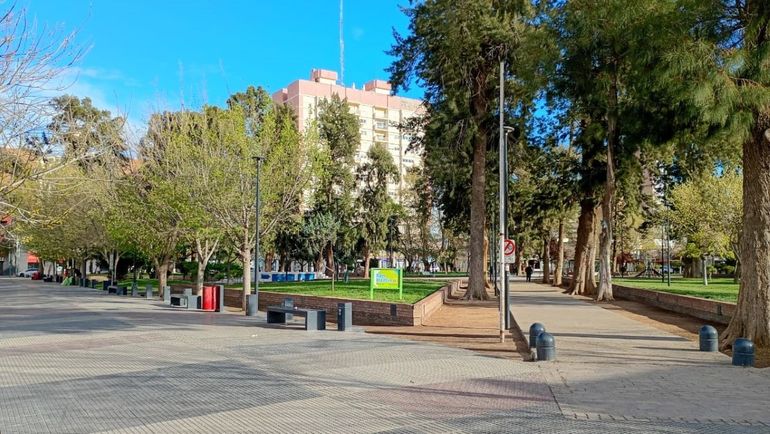 Entre las 16 a 21 se realizarán distintas propuestas recreativas en la plaza San Martín para festejar la llegada de la Primavera y el Día del Estudiante. 