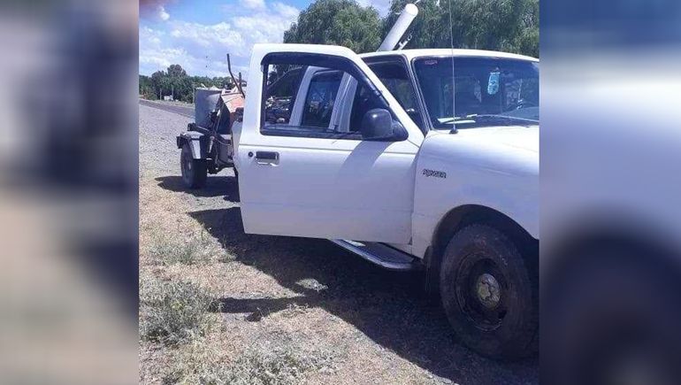 Video: Bajó a cerrar la puerta de su casa y le robaron la camioneta