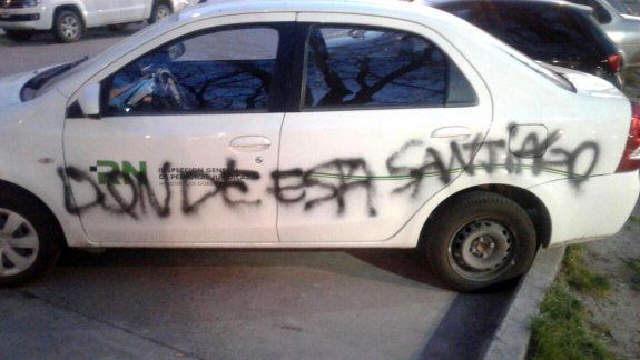 Denuncian vandalismo durante una marcha por Maldonado en Viedma