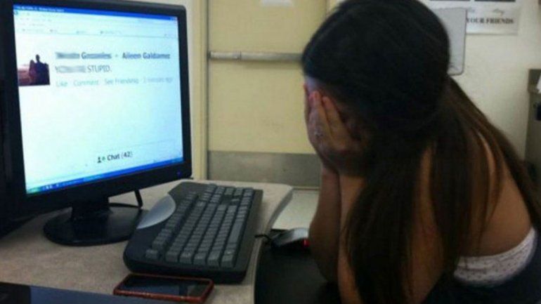 Le enviaba fotos sexuales a una chica de 13 años en Centenario