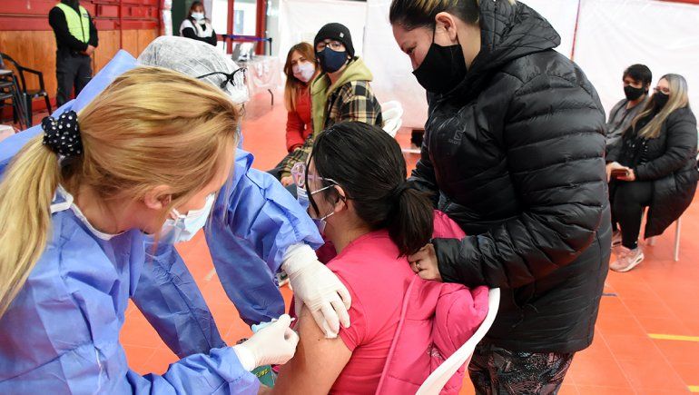 Empezó la inscripción para vacunar a menores en Neuquén