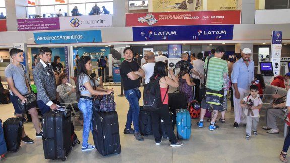 Sube a 500 dólares la franquicia para las compras en el exterior
