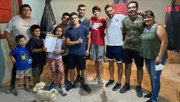 La escuelita de boxeo 2 de Agosto ya tiene su personería jurídica 