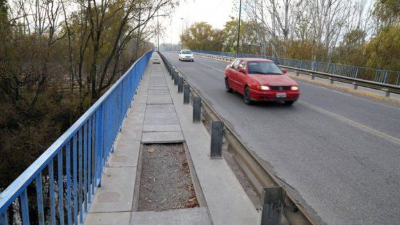 Bloquearon dos accesos a la provincia de Río Negro 