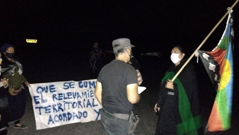 Mapuches cortan accesos a yacimientos en Vaca Muerta
