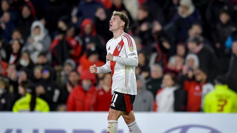Con un golazo de Colidio, River le gana al campeón Platense en su debut