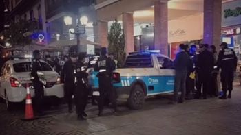 La Policía de Salta trabajó durante varias horas en el lugar donde encontraron muerto al turista paraguayo. | LMCipolletti.com La Policía de Salta trabajó durante varias horas en el lugar donde encontraron muerto al turista paraguayo.
