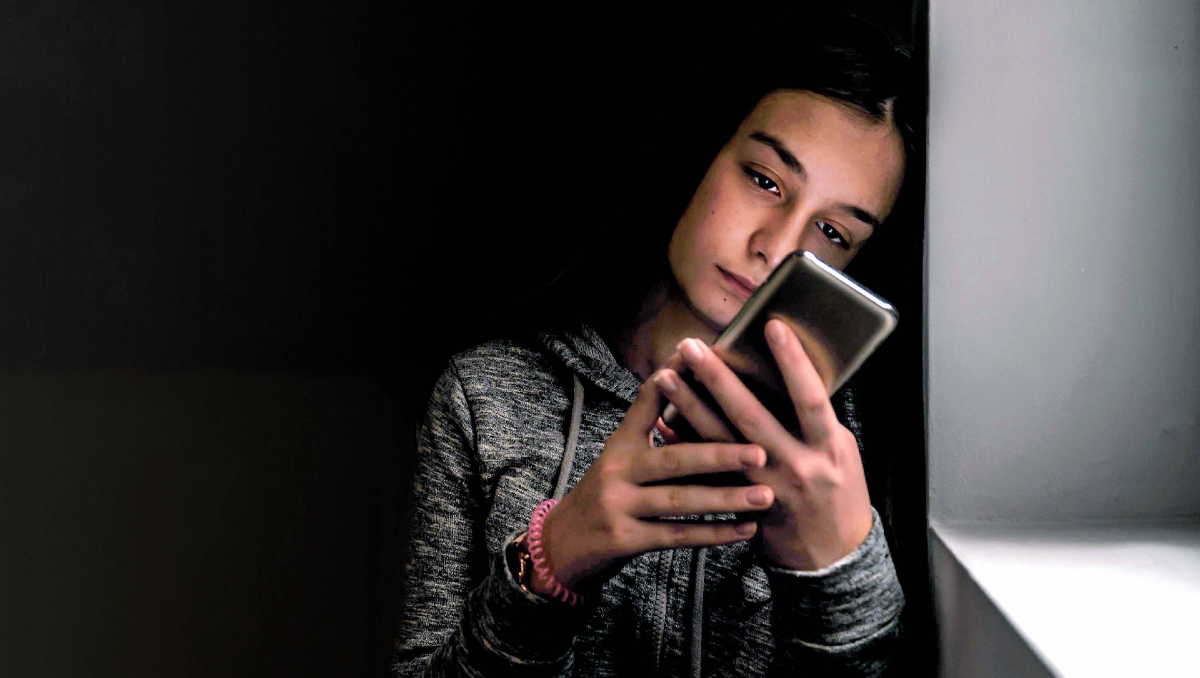 El abuso de redes sociales hizo subir la tasa de suicidios
