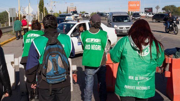 Hubo momentos de tensión en los puentes carreteros