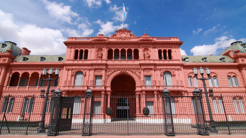 Nuevos requisitos de acceso y un código de vestimenta para periodistas en Casa Rosada