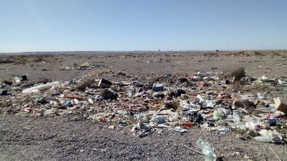 Microbasurales proliferan en Las Perlas
