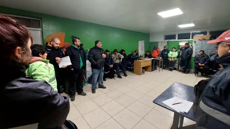 Los gremios municipales quieren asegurarse que los trabajadores accedan a un aumento salarial que, al menos, le empate a la inflación.