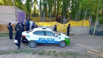 Los cuatro allanamientos se realizaron en la mañana de este miércoles en el barrio Martín Fierro de Fernández Oro. 