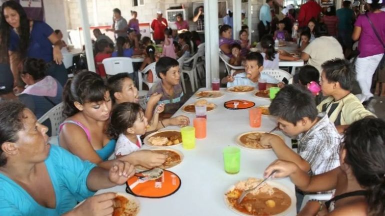 El gobierno de Javier Milei tiene 5 millones de kilos de alimentos guardados