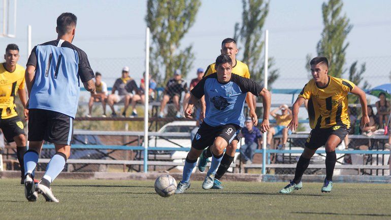 Gran de debut de La Amistad en el Regional Amateur