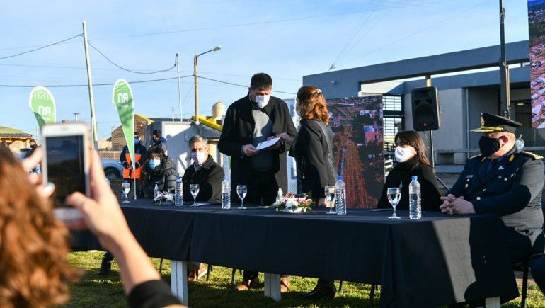 Firman convenio para poner en marcha la obra de la Subcomisaría del DVN