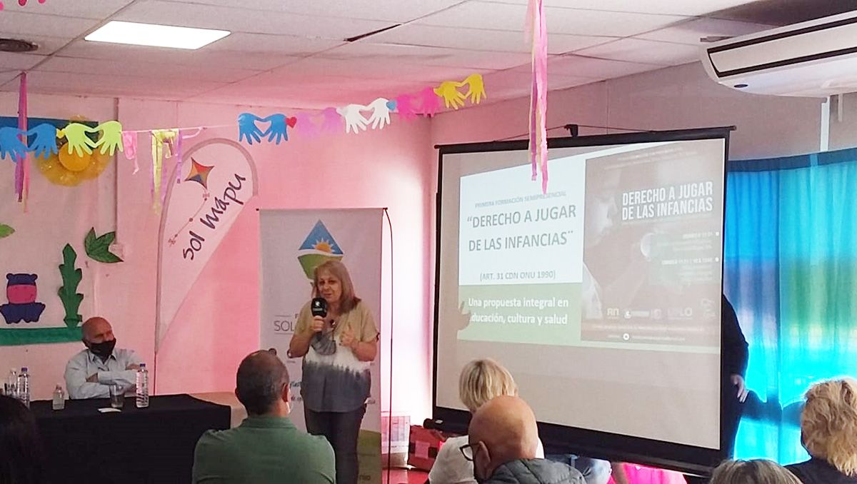 Promocionan en Cipolletti el derecho de los niños al juego