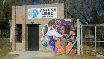 tension en la unco por comentarios misoginos de docente 