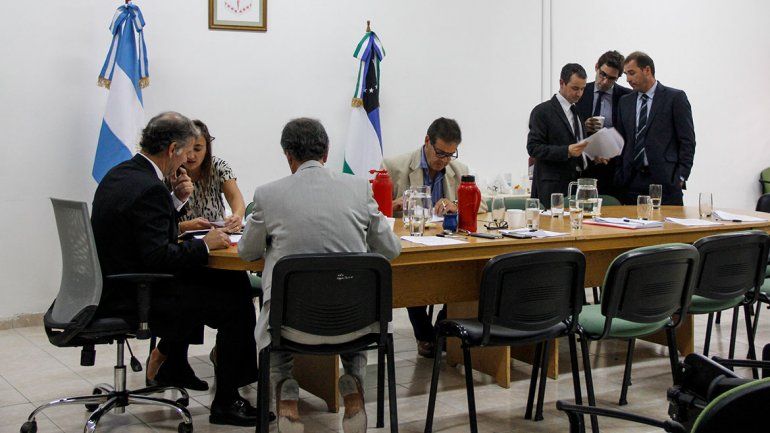 Chirinos sumó otro rechazo y se acerca al juicio político