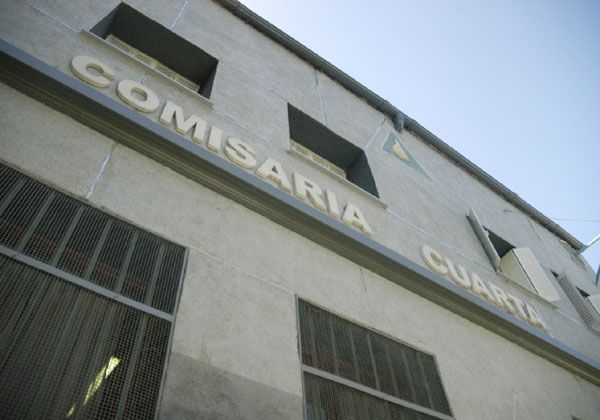 Falsos carteros desvalijan una casa