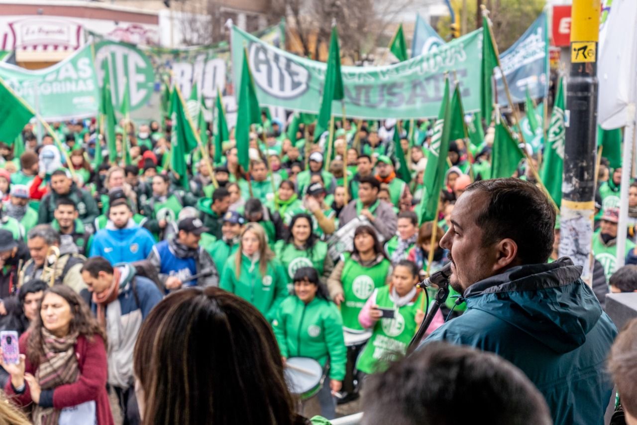 ATE y UPCN aceptaron la oferta salarial del Gobierno