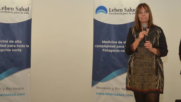 La Dra Silvia Ávila, Decana de la Facultad de Ciencias Médicas de la Universidad Nacional del Comahue.