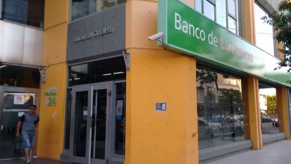 Evacuaron un banco por un principio de incendio