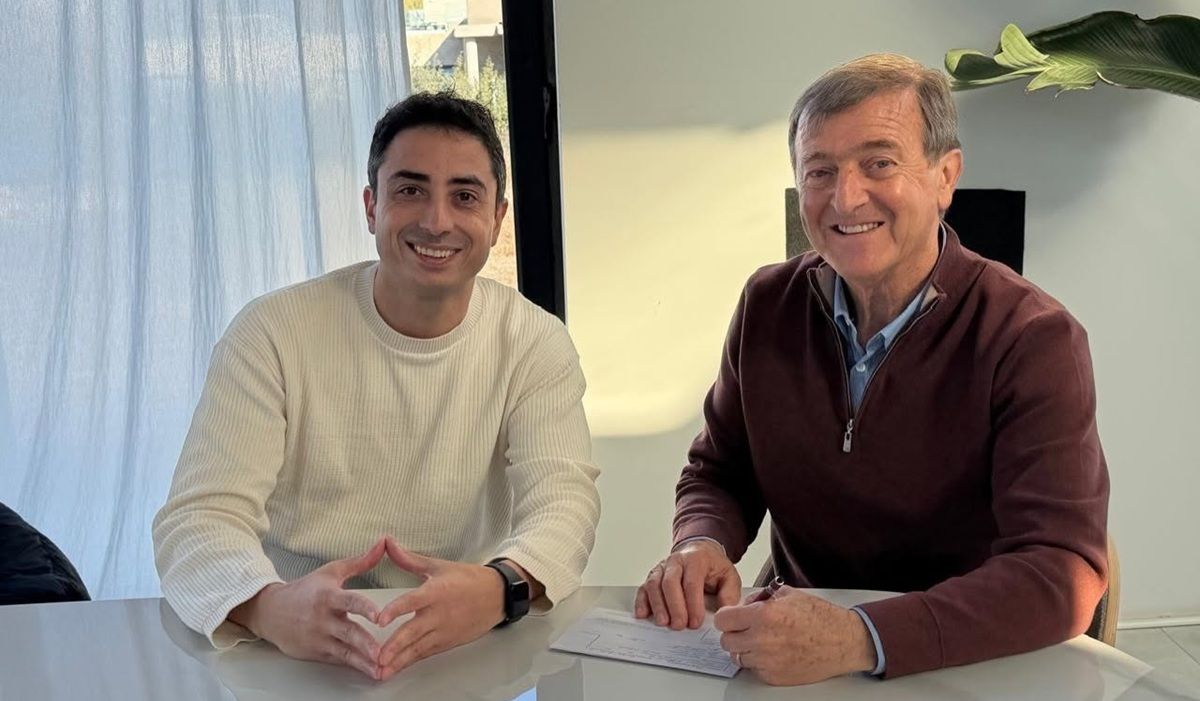 Aníbal Tortoriello formalizó su afiliación a La Libertad Avanza junto a Enzo Fullone. Foto: Gentileza.﻿
