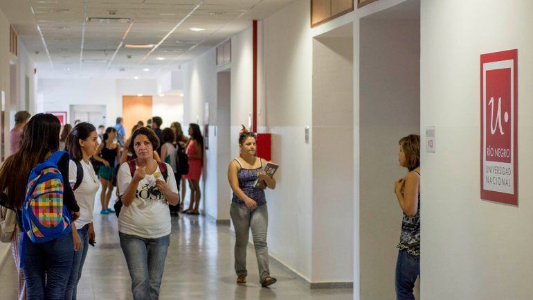 Este año disminuyó el interés por estudiar una carrera de grado