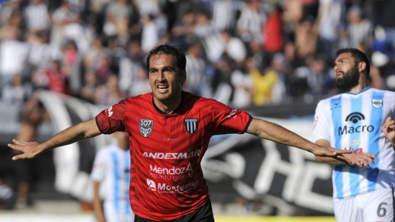 El delantero Lucas Farías se perfila como el único refuerzo para el verano en el plantel de Cipolletti.