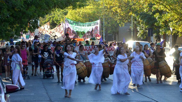 Las cipoleñas coparon las calles y alzaron la voz en el #8M