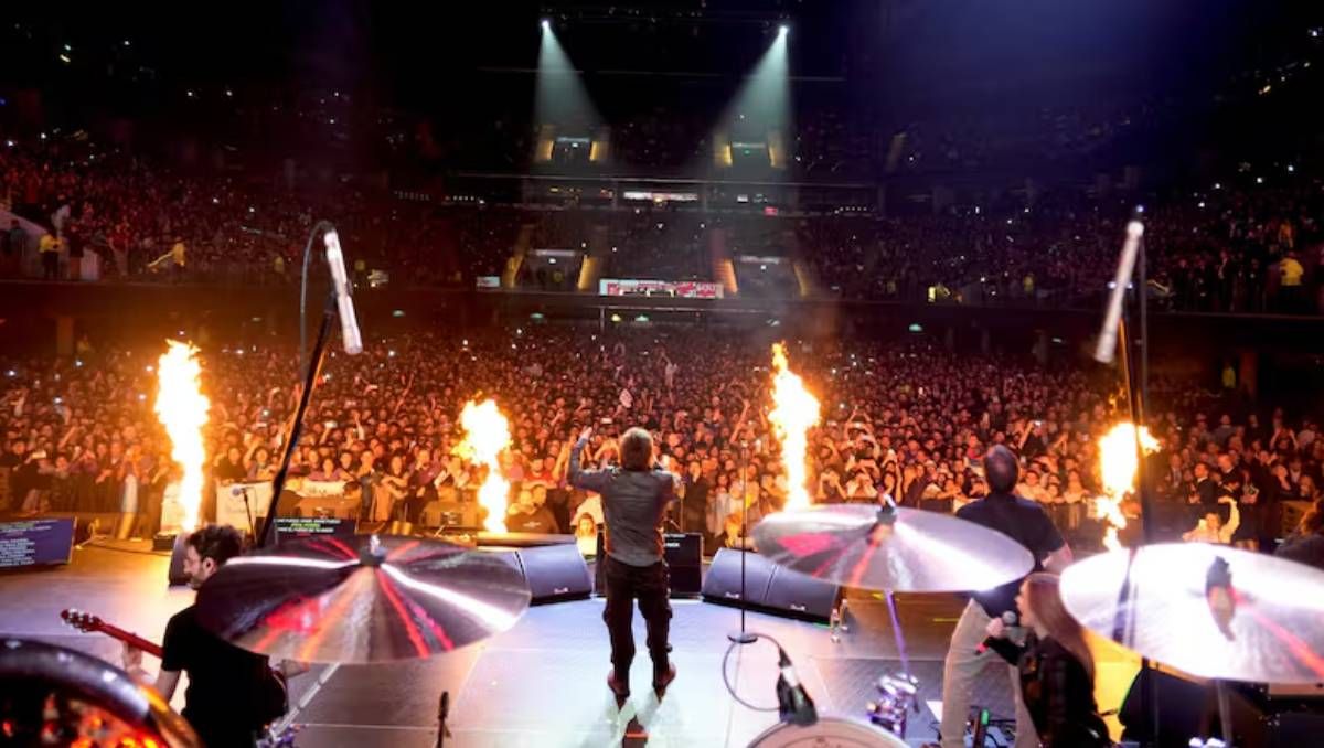 Javier Milei y una noche de rockstar: cantó