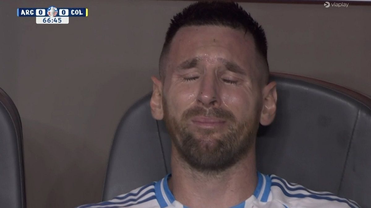 El llanto de Lionel Messi y la impactante foto de su tobillo tras salir lesionado