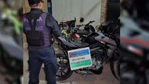 intento escapar a contramano por ruta 22 con una moto robada