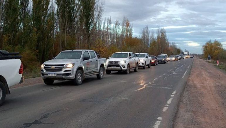 Manifestantes cortan el acceso al tercer puente entre Neuquén y Cipolletti