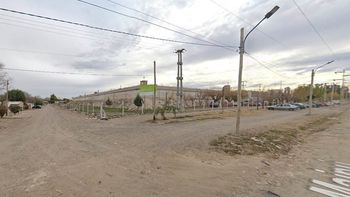 La guardiacárcel conoció al preso en el penal de Roca. Los acusaron de integrar una banda de asaltantes. La mujer fue exonerada del Servicio Penitenciario. La guardiacárcel conoció al preso en el penal de Roca. Los acusaron de integrar una banda de asaltantes. La mujer fue exonerada del Servicio Penitenciario.