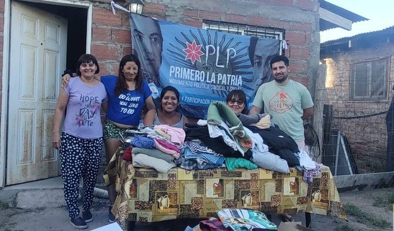 Módulos navideños para familias de escasos recursos