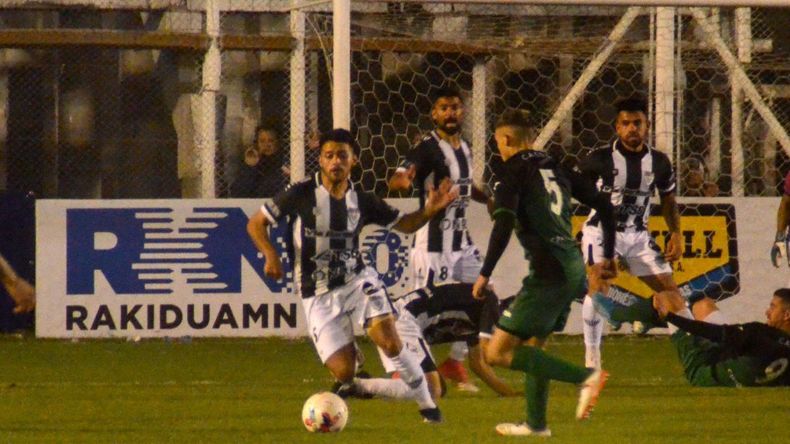 Con dos cipoleños en cancha, Boca recibe a Independiente Rivadavia