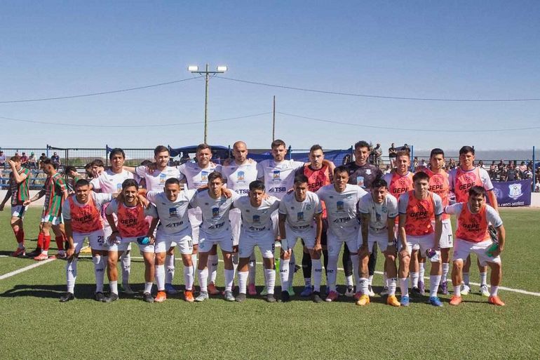 Deportivo Rincón sigue en carrera por el segundo ascenso.
