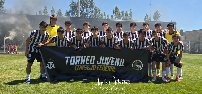 La Sub 15 de Cipolletti avanzó de ronda. Fotos: Ayelen Martins.