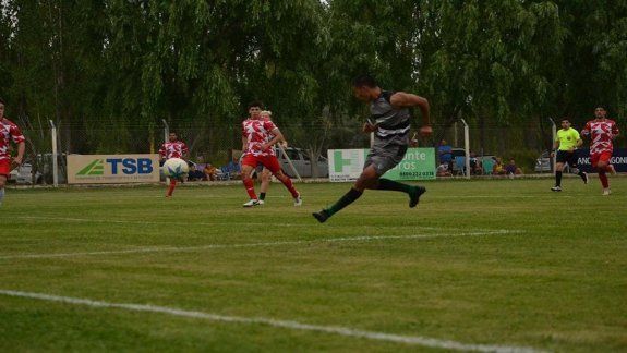 Ávila jugará el último partido de la Reválida como 3, ante la suspensión de Wagner.
