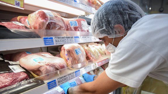 Carne barata: se cumple el precio