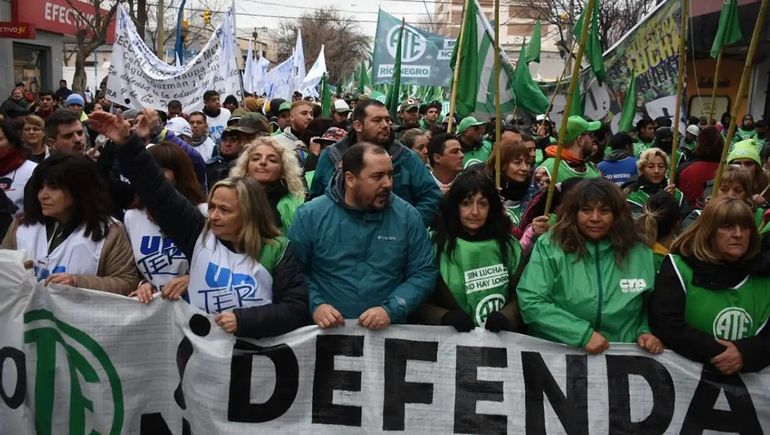 Sin convocatoria al di&aacute;logo, ATE define la realizaci&oacute;n de un paro